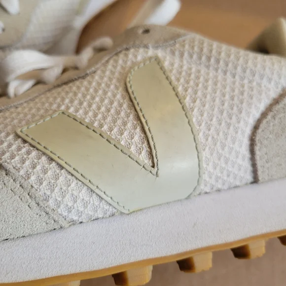 Veja Rio Branco Size 8 Sneakers - Picture 9 of 13